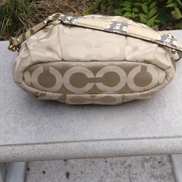 Coach Madison Signature Shoulder Bag 18650 Khaki Natural with Python Trim - Picture 5 of 12